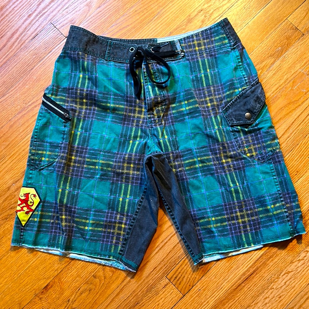 VOLCOM OZZY WRONG GREEN PLAID Board Shorts Size 32